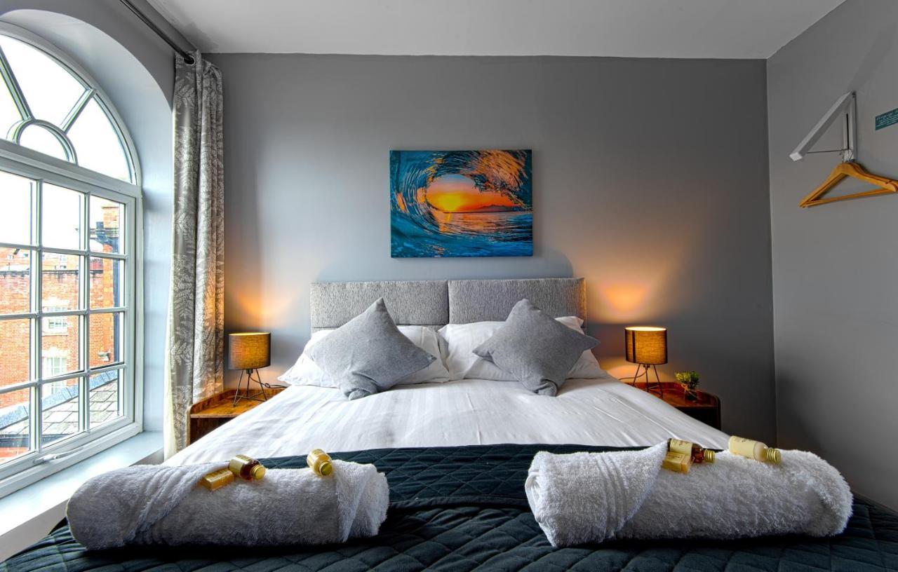 The Penthouse Gathering - Town Centre - Sleeps Up To 16 雷克瑟姆 外观 照片